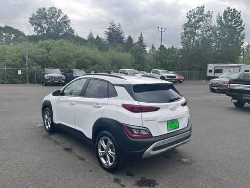 Used 2023 Hyundai Kona SEL AWD/4WD image 3