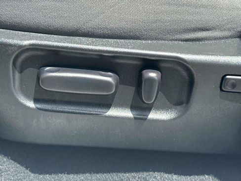 Used 2023 Toyota Tacoma SR5 RWD image 18