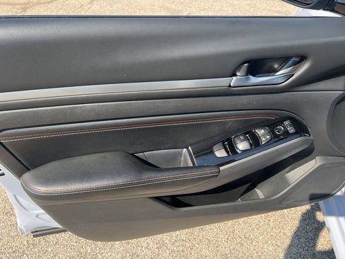 Certified 2023 Nissan Altima 2.5 SR w/ SR Premium Package image 7