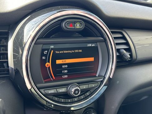 Used 2020 MINI Cooper 2-Door Hardtop image 18