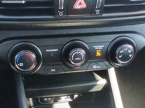 Certified 2023 Kia Forte LXS image 18