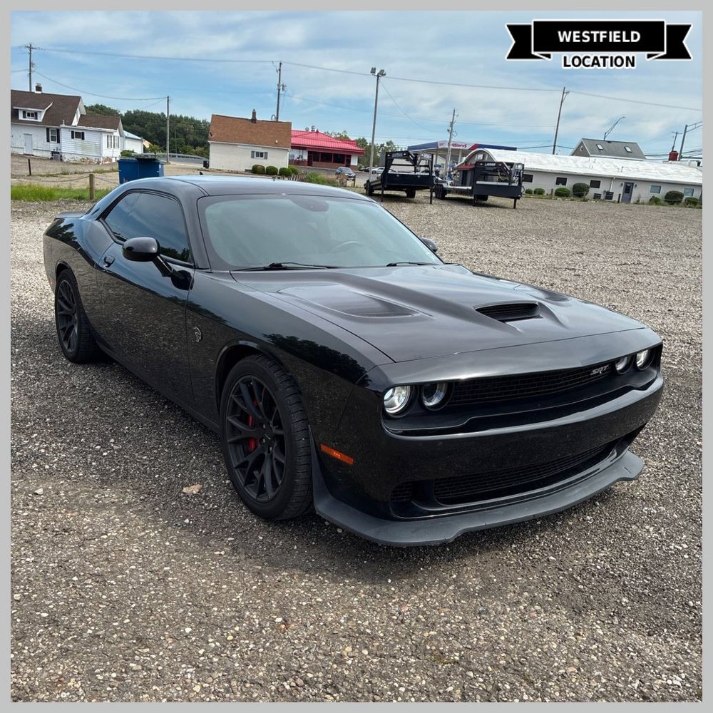 Used 2015 Dodge Challenger SRT Hellcat RWD image 1