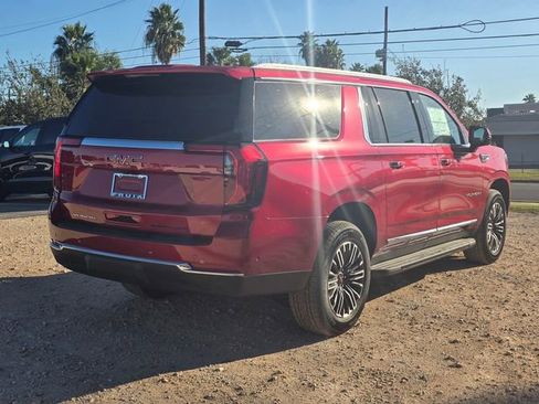 New 2026 GMC Yukon XL Elevation image 5