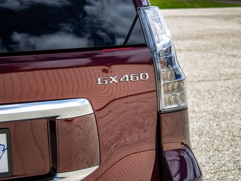 Used 2021 Lexus GX 460 Premium w/ Premium Package AWD/4WD image 12