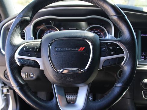 Used 2018 Dodge Charger R/T Scat Pack w/ Dynamics Package RWD image 28