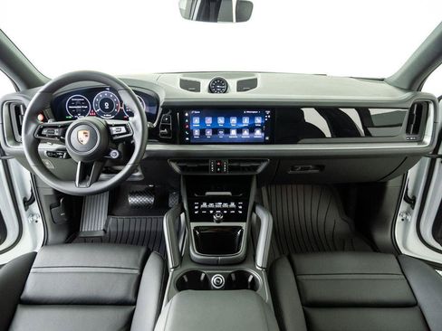 New 2026 Porsche Cayenne AWD/4WD image 19