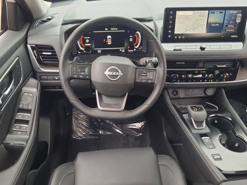 Used 2025 Nissan Rogue Platinum w/ Platinum Premium Package image 15