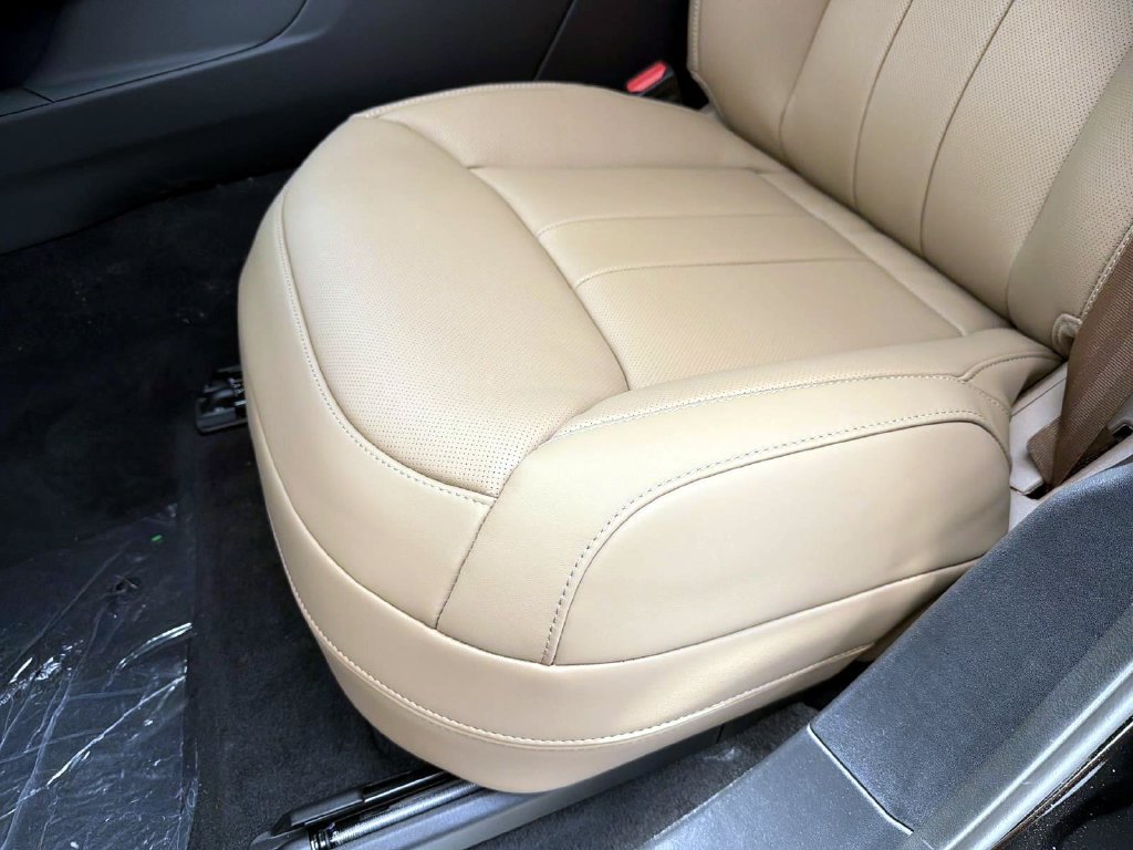 New 2026 Land Rover Range Rover Sport SE AWD/4WD image 17