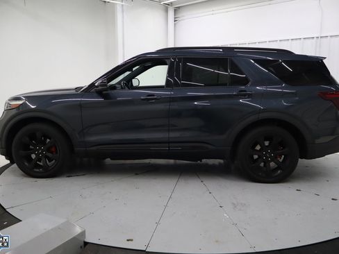 Used 2022 Ford Explorer ST w/ Equipment Group 401A image 9