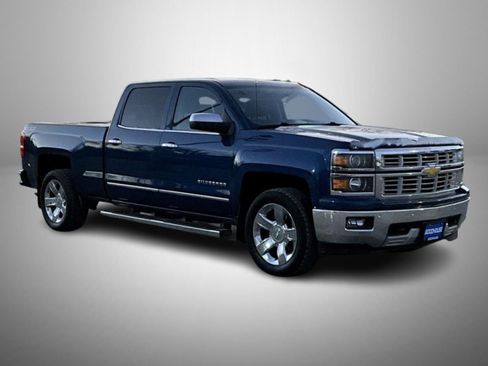 Used 2015 Chevrolet Silverado 1500 LTZ Z71 w/ LTZ Plus Package image 3