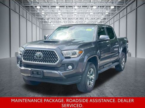Used 2019 Toyota Tacoma TRD Sport AWD/4WD image 4