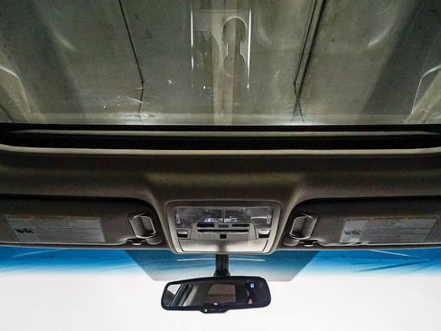 Certified 2017 Toyota Camry SE image 14