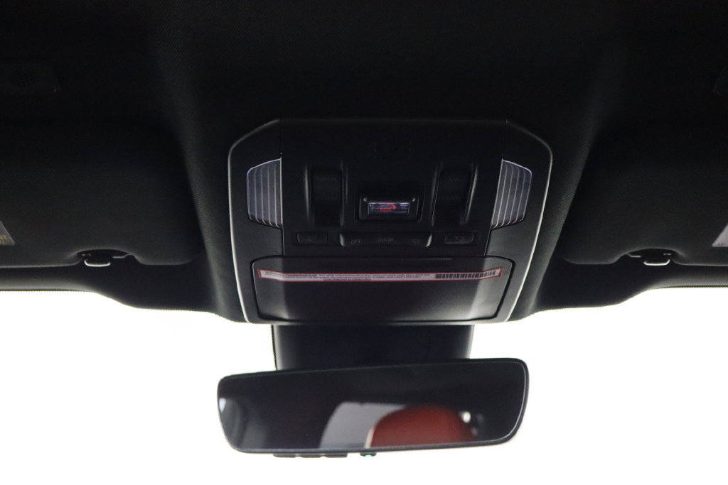 Used 2023 Toyota Highlander XSE FWD image 24