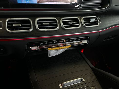 New 2026 Mercedes-Benz GLS 450 4MATIC image 19