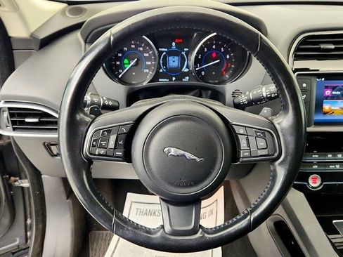 Used 2017 Jaguar F-PACE Prestige AWD/4WD image 12