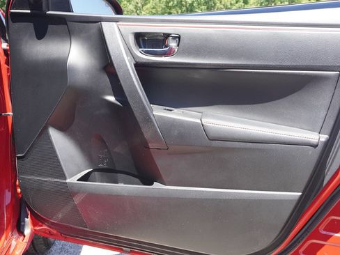 Used 2016 Toyota Corolla S Special Edition FWD image 19