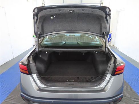 Used 2025 Nissan Altima 2.5 SV FWD image 12