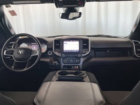 Used 2022 RAM 1500 Big Horn AWD/4WD image 9