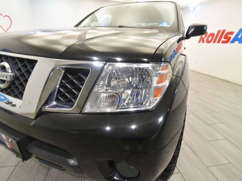 Used 2018 Nissan Frontier SV AWD/4WD image 9