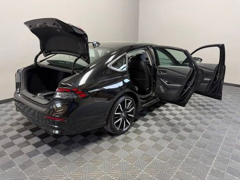 Used 2024 Honda Accord Touring image 27