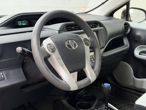Used 2013 Toyota Prius C One FWD image 11