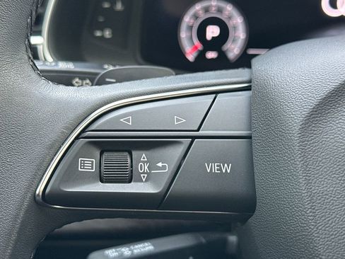 Used 2023 Audi Q8 Premium Plus image 23