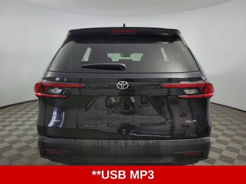 Used 2025 Toyota Grand Highlander AWD image 7