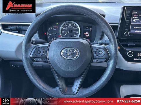 Certified 2022 Toyota Corolla LE w/ LE Convenience Package image 17