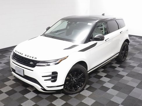 Used 2024 Land Rover Range Rover Evoque Dynamic SE image 2