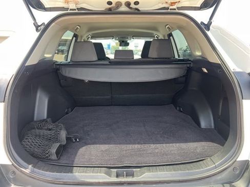 Used 2022 Toyota RAV4 XLE FWD image 21