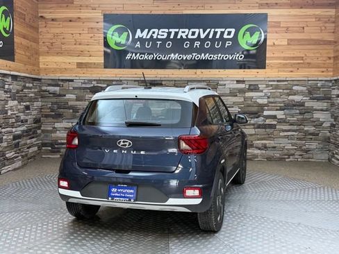 Certified 2026 Hyundai Venue SEL FWD image 10