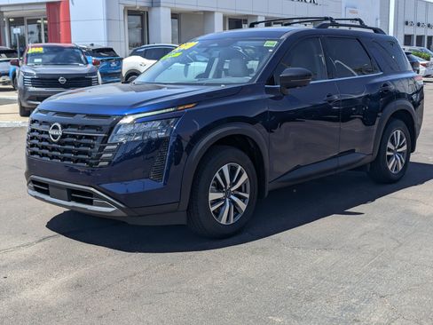 New 2026 Nissan Pathfinder SL FWD image 5