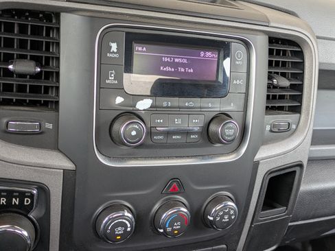 Used 2018 RAM 1500 Tradesman w/ Power & Remote Entry Group RWD image 18