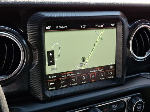 Used 2022 Jeep Wrangler Unlimited Sahara AWD/4WD image 18
