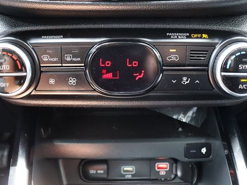 Used 2020 Kia Soul EX FWD image 45