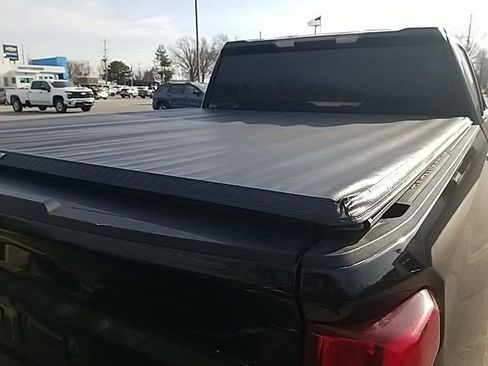 Certified 2021 Chevrolet Silverado 1500 RST image 21