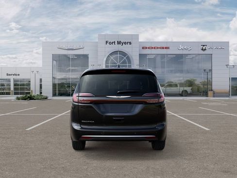New 2026 Chrysler Pacifica Select FWD image 7
