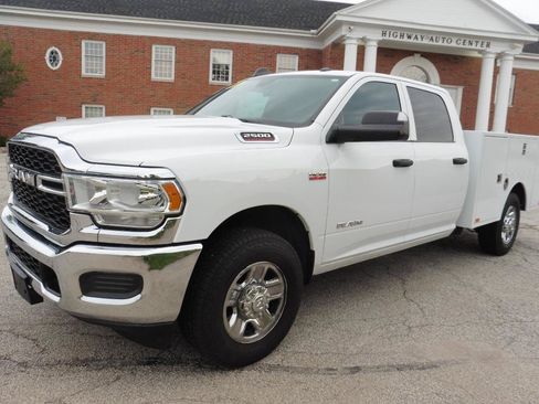 Used 2022 RAM 2500 Tradesman w/ Chrome Appearance Group RWD image 23