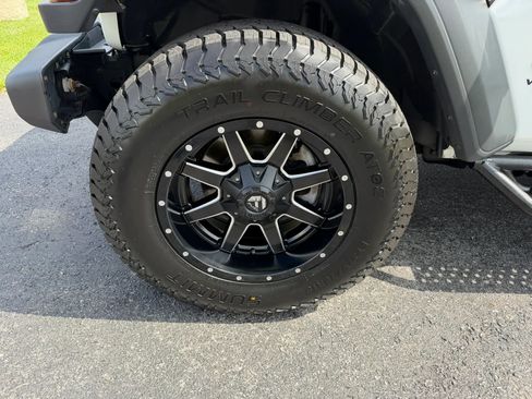 Used 2019 Jeep Wrangler Unlimited Sport S AWD/4WD image 46