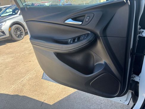 Used 2025 Buick Encore GX Preferred image 20