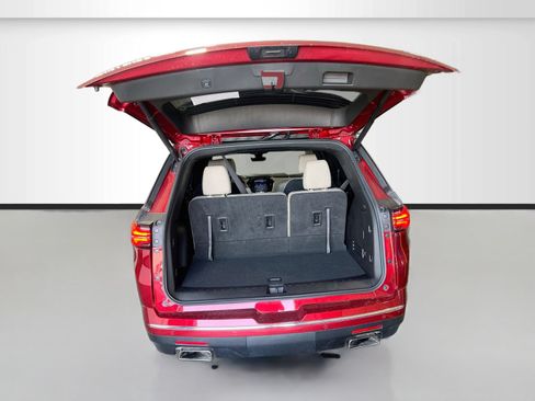 Used 2022 Chevrolet Traverse Premier AWD/4WD image 28