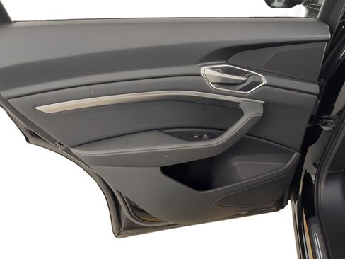 Used 2021 Audi e-tron Premium w/ Black Optic Package image 17