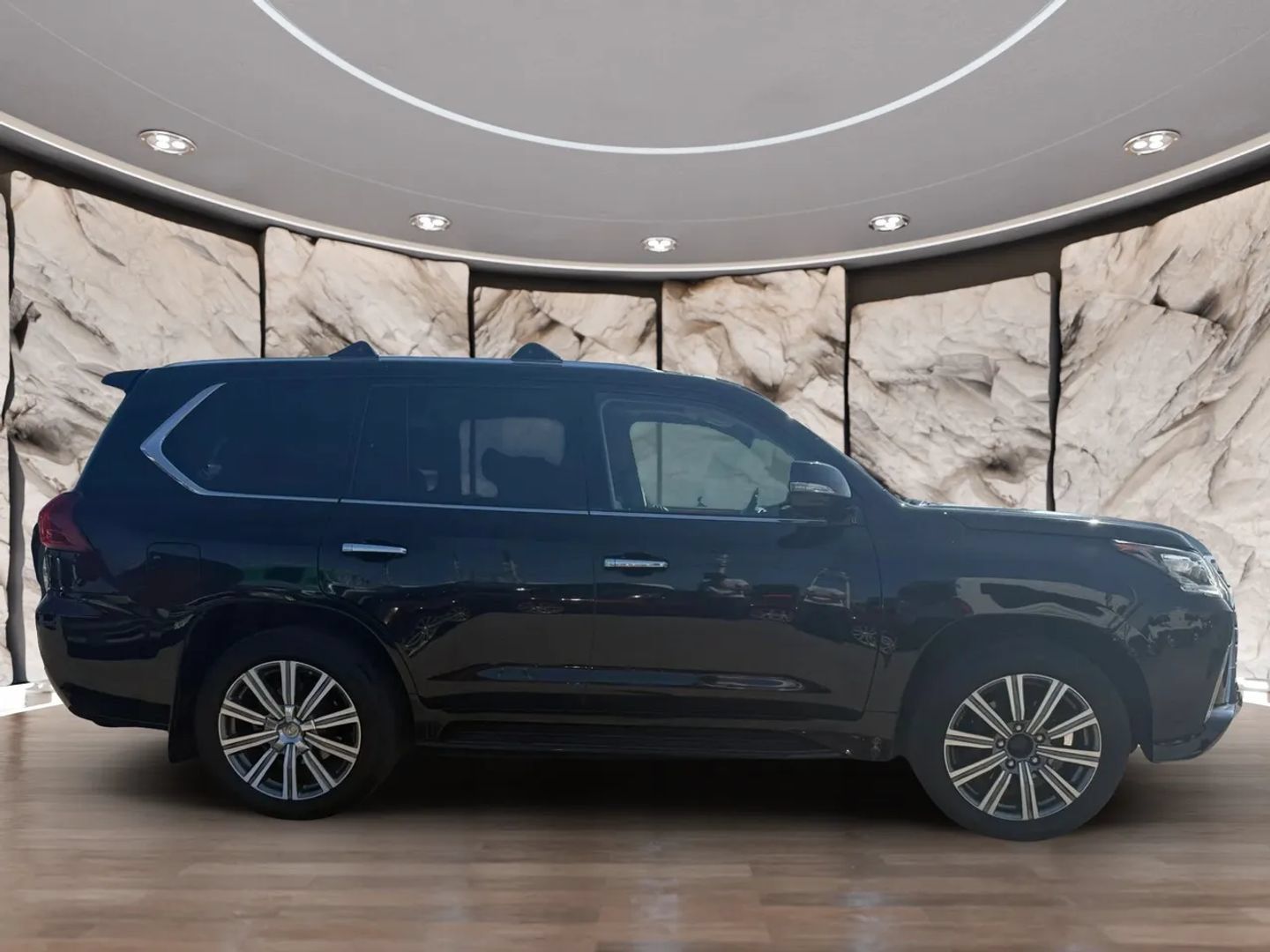 Used 2017 Lexus LX 570 4WD w/ Luxury Package image 4