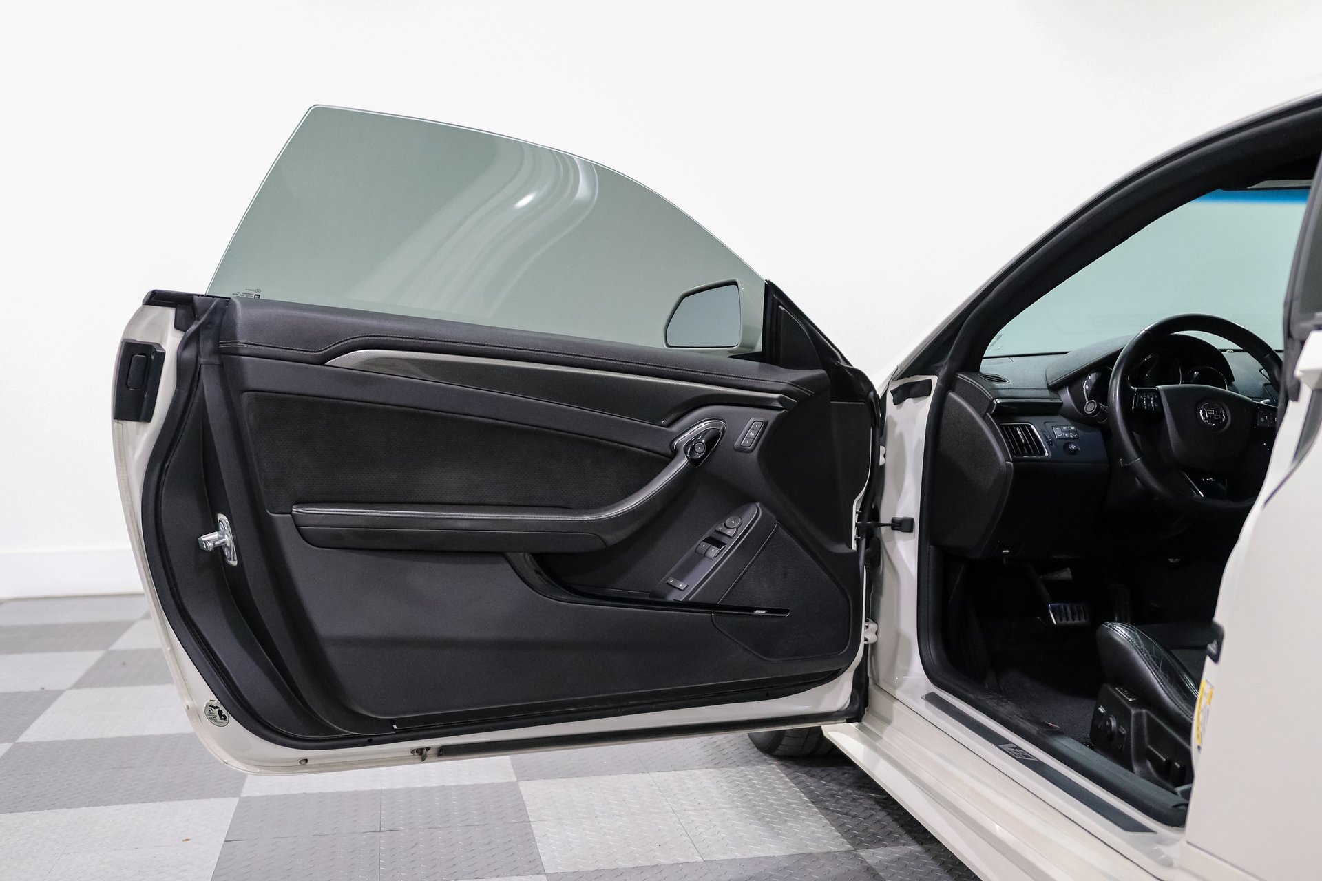 Used 2011 Cadillac CTS V RWD image 9