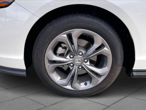 Used 2024 Honda Accord EX image 9