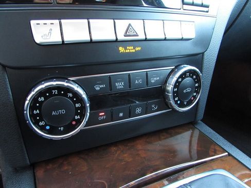 Used 2012 Mercedes-Benz C 250 Sedan image 22