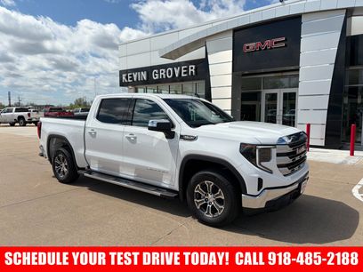 New 2026 GMC Sierra 1500 SLE w/ Max Trailering Package