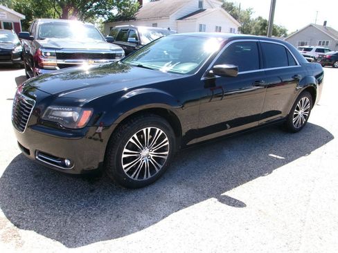 Used 2014 Chrysler 300 S AWD/4WD image 1