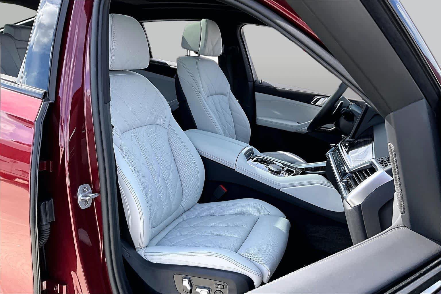 Used 2027 BMW X6 xDrive40i AWD/4WD image 8