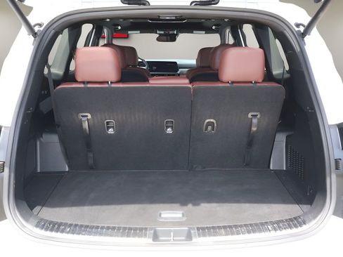 Used 2024 Kia Telluride SX w/ Towing Package AWD/4WD image 16